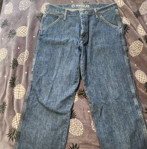 Mens jeans, size 34×30 Magellan outdoors